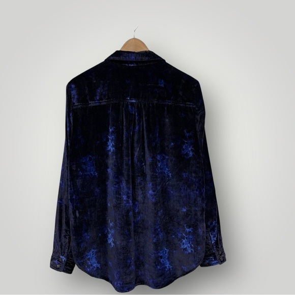 Anthropologie Pilcro Size 8 Mara Relaxed Velvet Buttondown Blue Motif Velvet - Picture 7 of 13